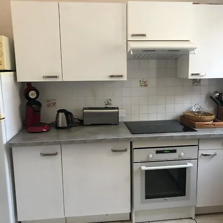 Confortable A Saint-martin, 60 M², Jardin Spacieux